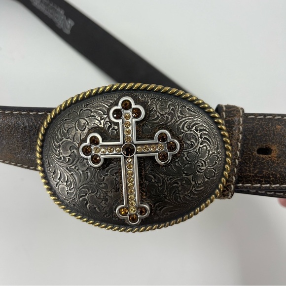 Nocona Luxury Leather Belt with silver Cross buckle/ brushed gold. - Picture 4 of 11